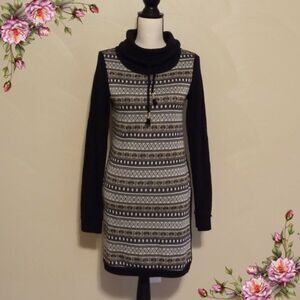 Maurice’s long sleeve cowl neck Sweater dress‎ size small